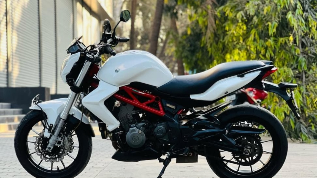 BENELLI TNT 300